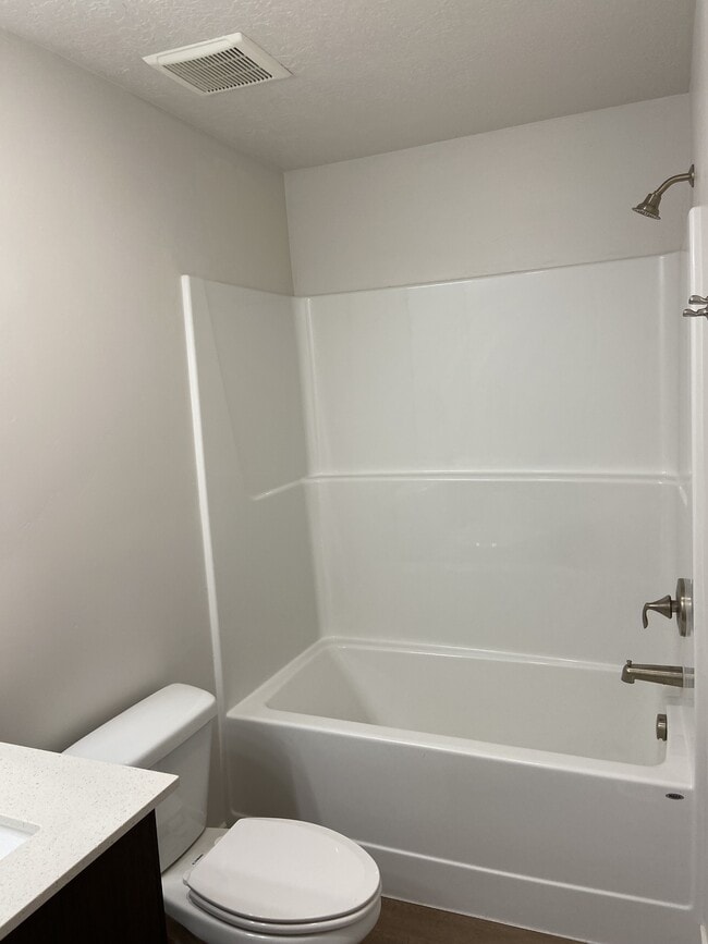 Photo - 445 S 1540 E