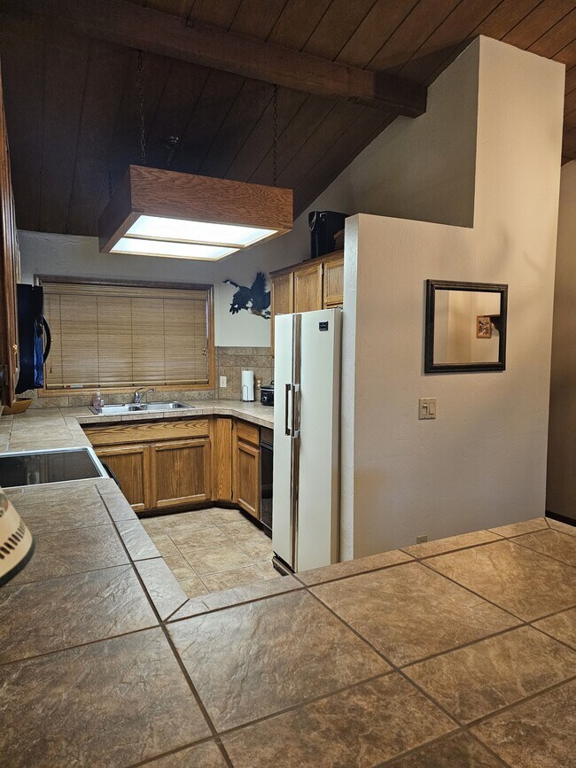 Photo - 2327 Rainbow Ln