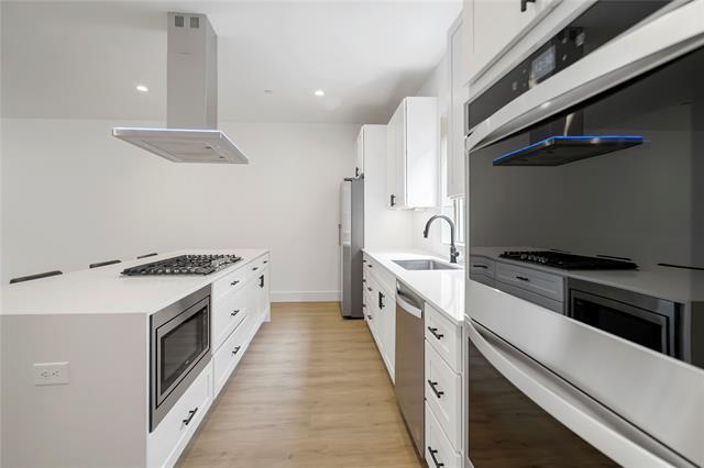 Photo - 1139 N Madison Ave