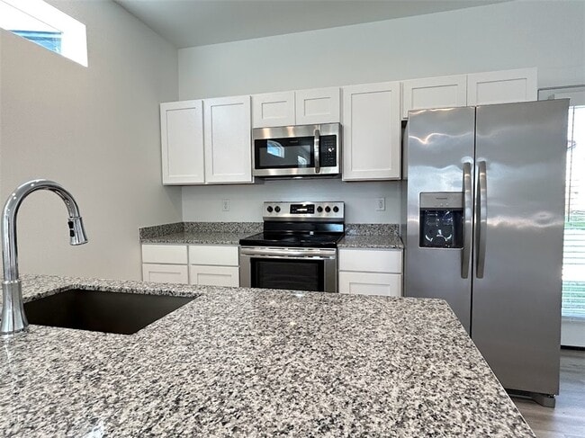 Photo - 960 Ventnor Ave