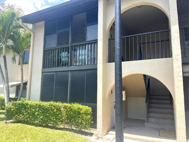 Building Photo - 536 Shady Pine Way Unit C2