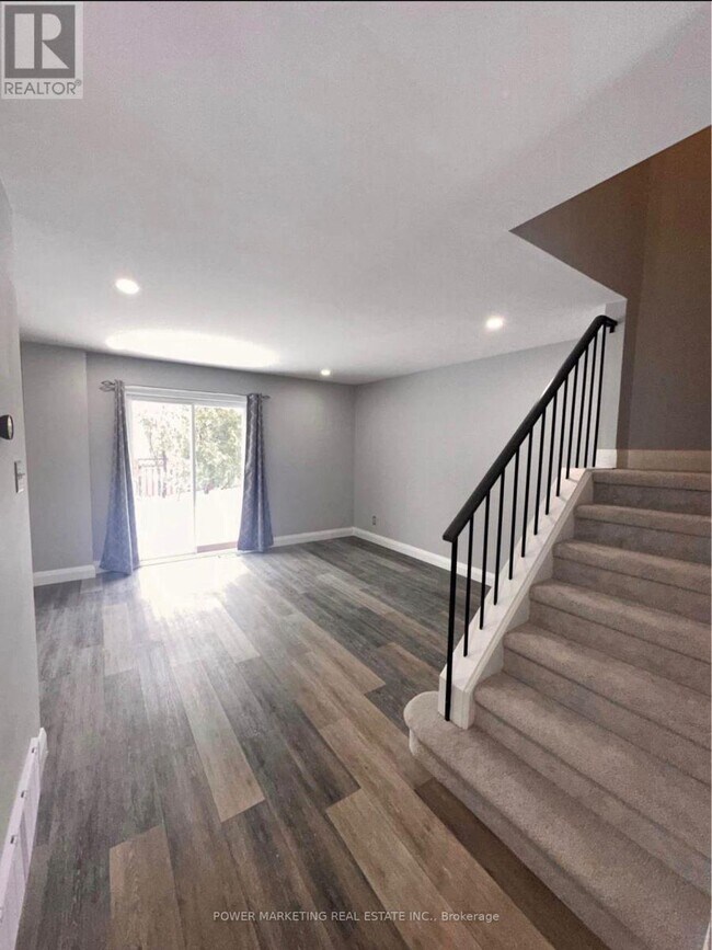 Photo - 517 Apollo Way