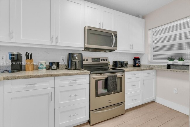 Photo - 9410 Poinciana Pl Unit 206