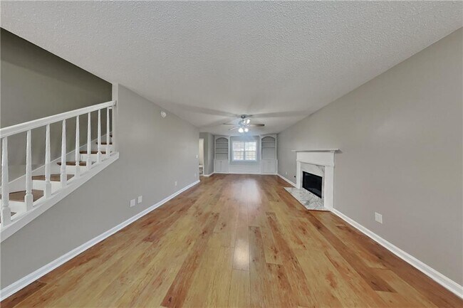 Photo - 1603 Fort Perry Way