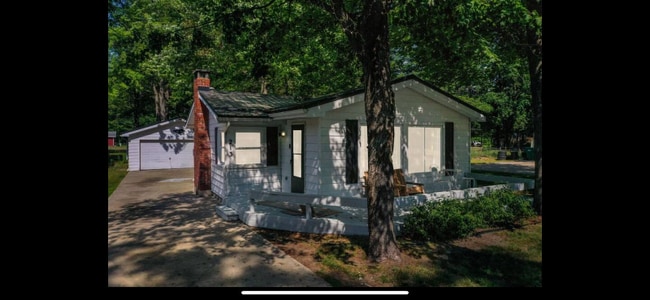 Building Photo - 213 Devonshire Dr Rental