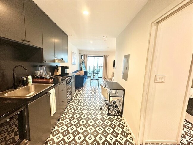 Building Photo - 201 Academy Dr Unit 203 Rental