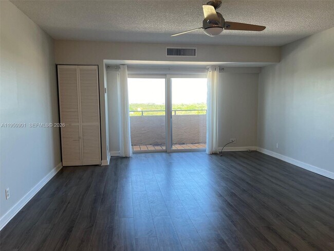 Photo - 1625 SE 10th Ave Unit 1006