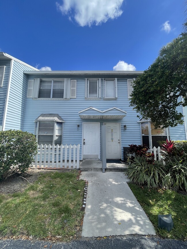 Photo - 23 SW 3rd St Townhome