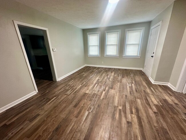 Photo - 3 Bedroom, Main Level Primary Bedroom