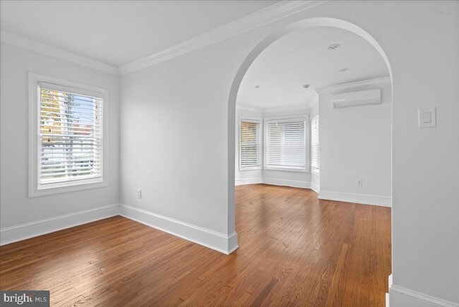 Photo - 182 W Court St