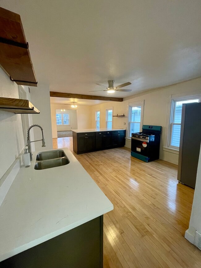 Photo - 439-441 E Dover St Unit 439 upper