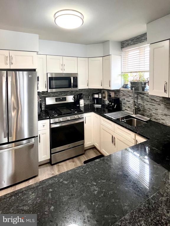 Photo - 4308 McMenamy St