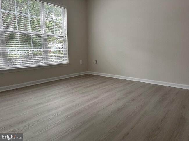 Photo - 1310 Saunders Dr