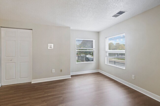 Photo - 3609 Balsam Ave Unidad 3609-205