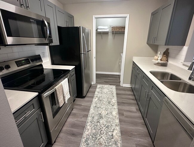 Photo - Riverwood Apartment Homes