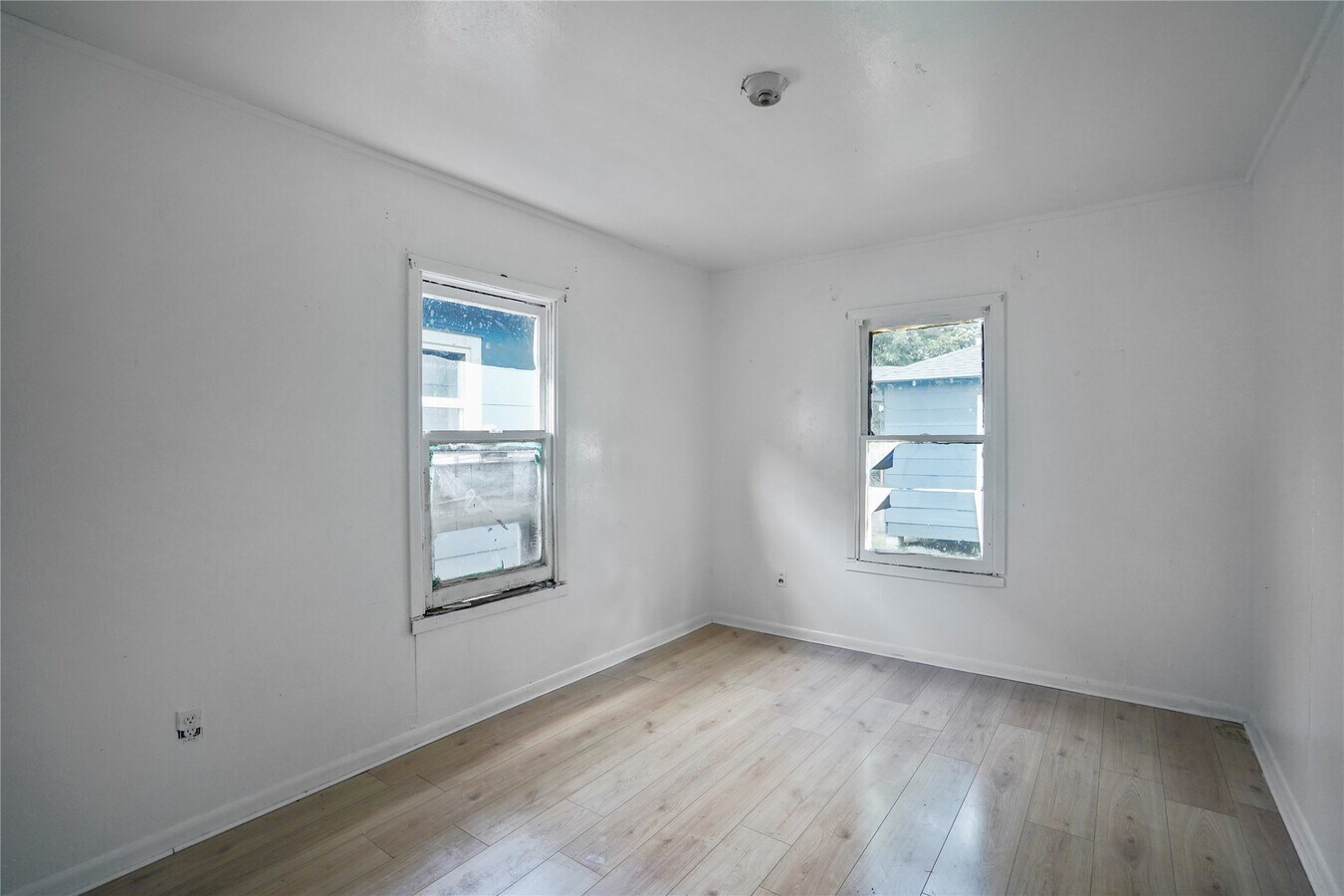Photo - 3003 Amboy St