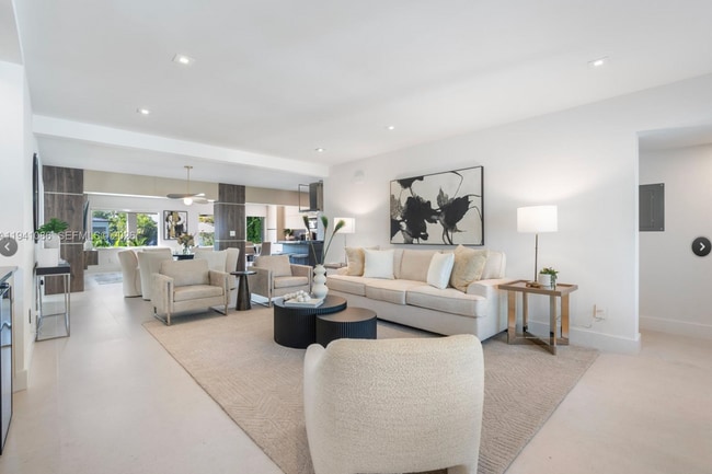 Photo - 7810 Hawthorne Ave