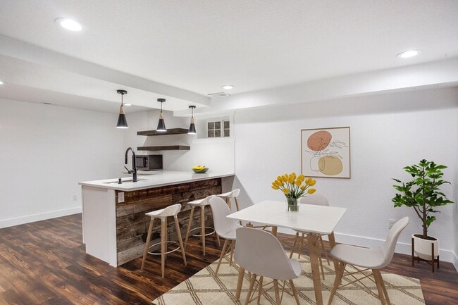 Photo - 3800 Adams St