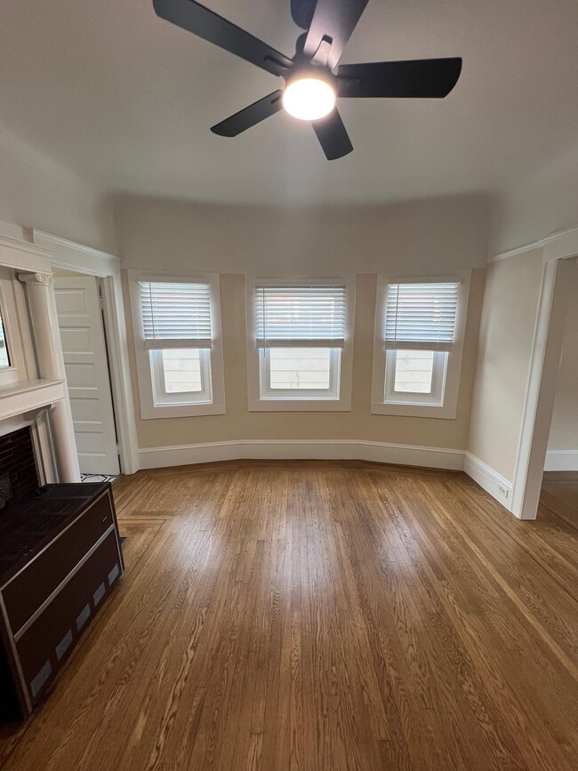 Building Photo - 9 Monte Vista Ave