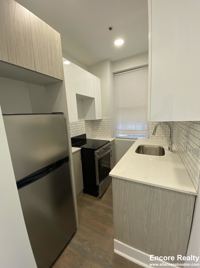 Photo - 110 Park St Unit 6