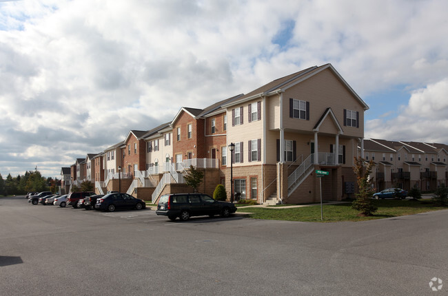 Linden at Martinsburg - Linden at Martinsburg Townhomes