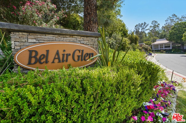 Photo - 10227 Autumn Leaf Cir