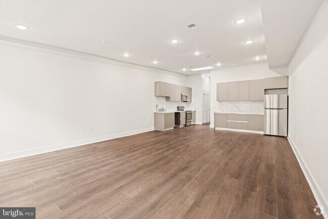 Building Photo - 253 N 3rd St Rental