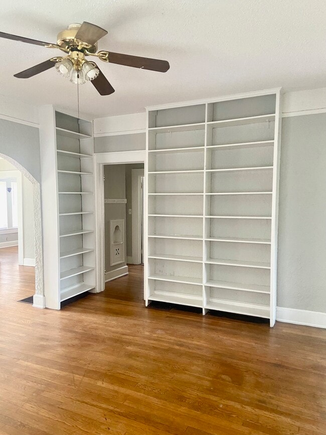 Photo - 420 10th Ave S