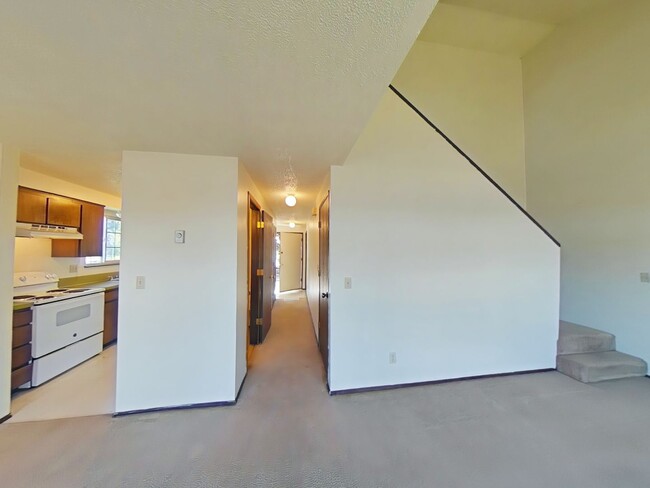 Photo - Duplex ~ Close to Campus ~ Pet Friendly Apartment Unit 2624 NW Coolidge