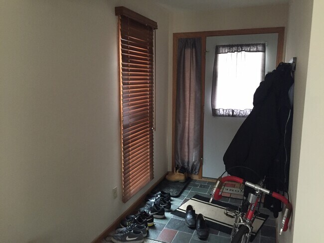 Photo - 306 Beakes St Unidad 306 Beakes #1