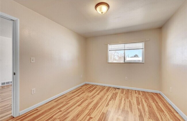 Photo - 87 Newland Ct Unidad 89