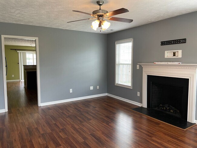 Photo - Charming 3 Bed 2 Bath Raeford Home with Fenced Backyard