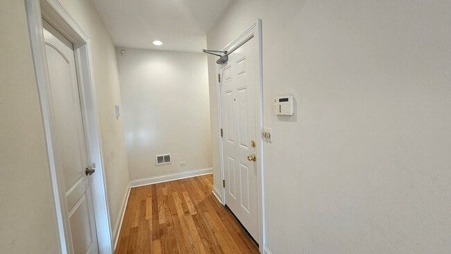 Photo - 3337 N Halsted St Unit 2
