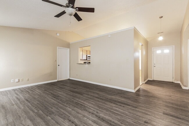 Photo - 1418 Green Spring Way