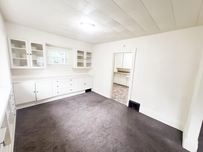 Photo - 2240 5th St SW