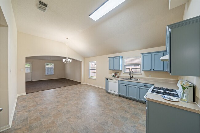 Photo - 16910 Port O Call St