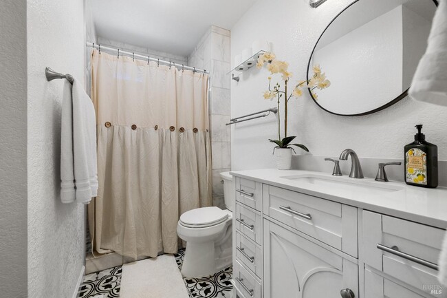 Photo - 940 Baird Rd