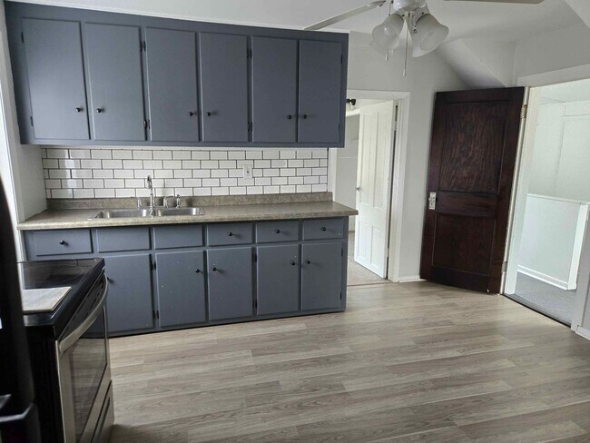 Photo - 2042 Crescent Ave Unit 2