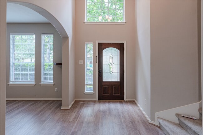 Photo - 119 S Merryweather Cir