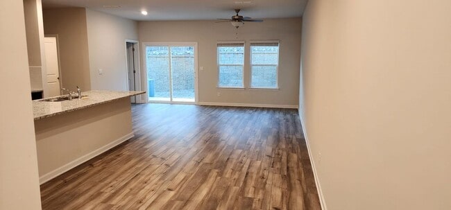 Photo - 112 Cedar Ln