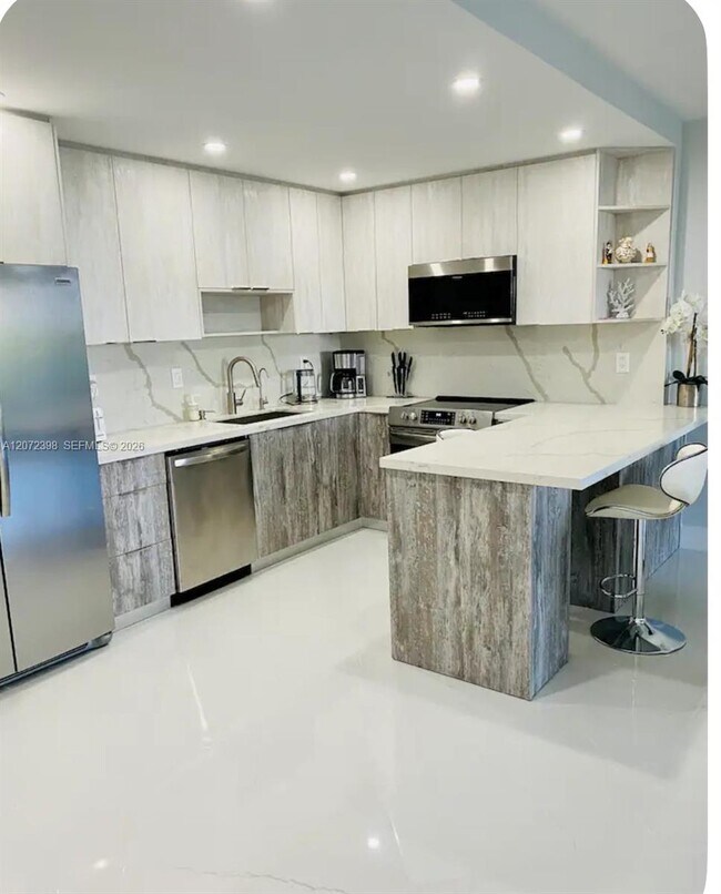 Photo - 19370 Collins Ave Unit 420