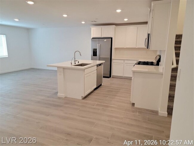 Photo - Spacious Henderson Townhome with Balconies and Resort Amenities