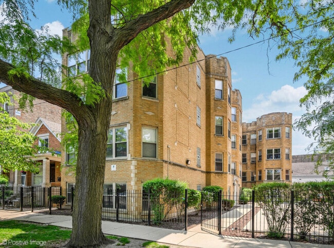 Building Photo - 3019 W George St Unit 3A