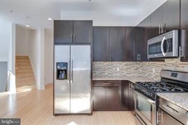 Building Photo - Northern Liberties Townhome