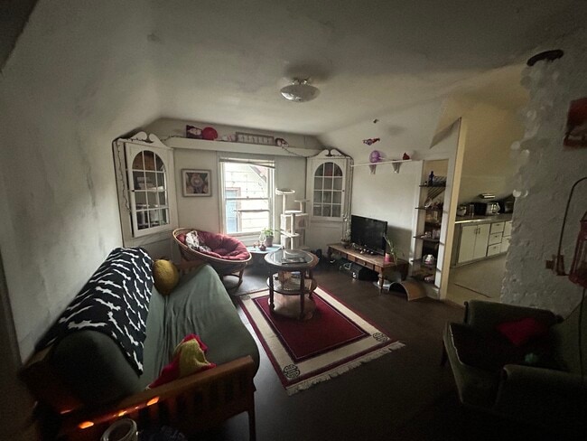 Photo - 110 S Blair St