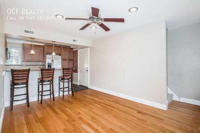 Photo - 2220 Fitzwater St Unit 2