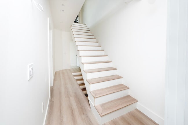 Photo - 1517 Ricardo St