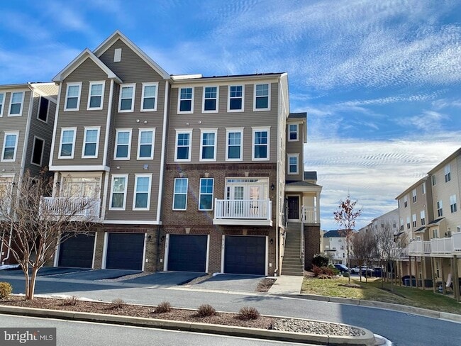 Building Photo - 6173 Margarita Way