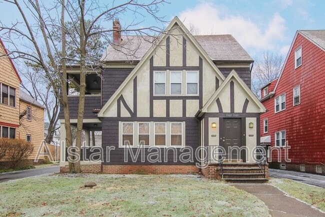 Building Photo - 1533 Genesee Rd Rental