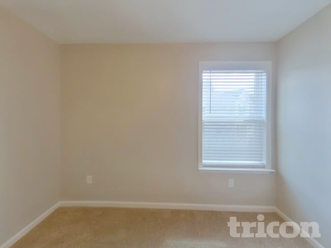 Photo - 608 Millsgate Cir